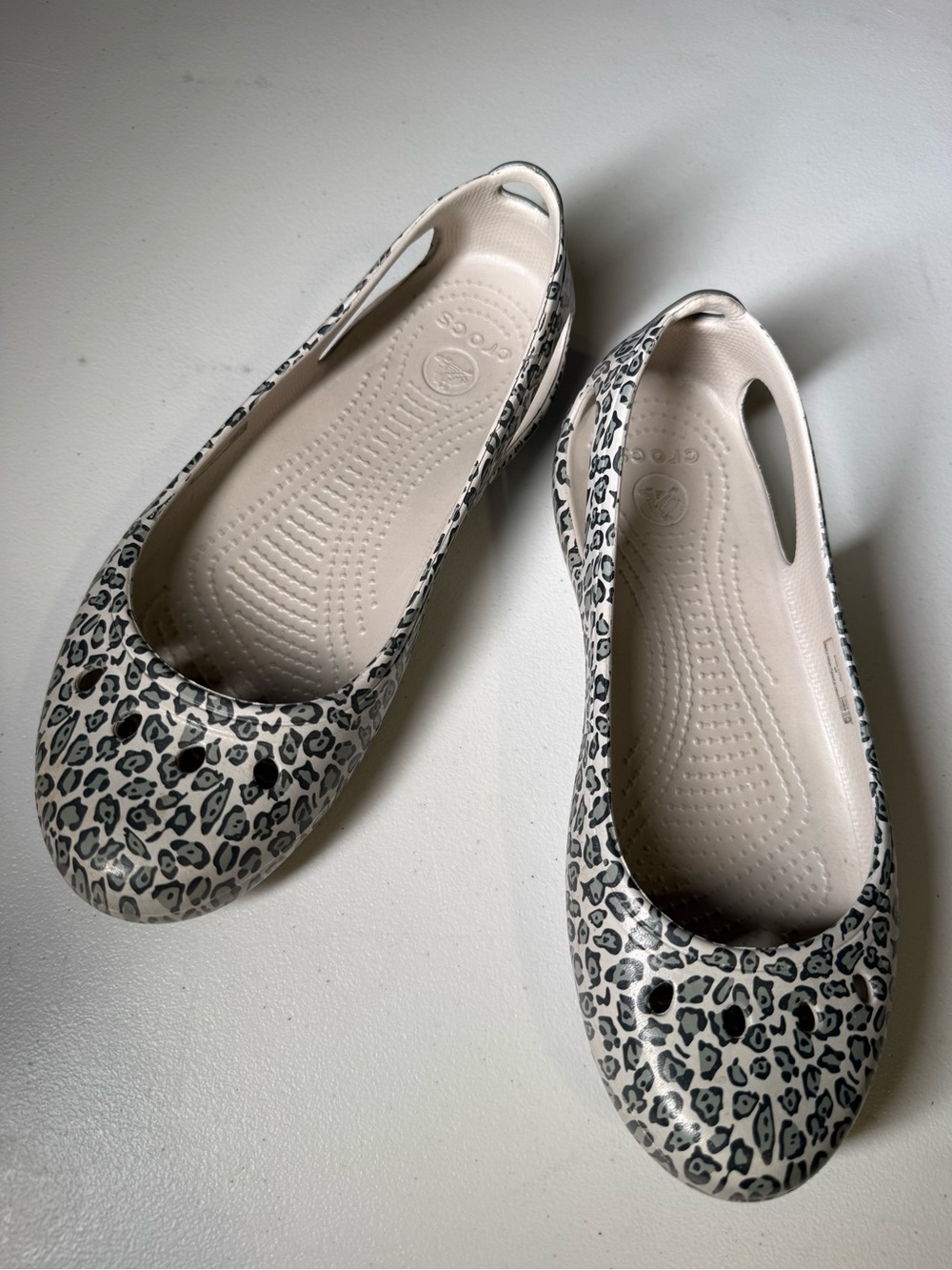 CROCS Women's Gray and Black Leopard-Print Ballet Flats